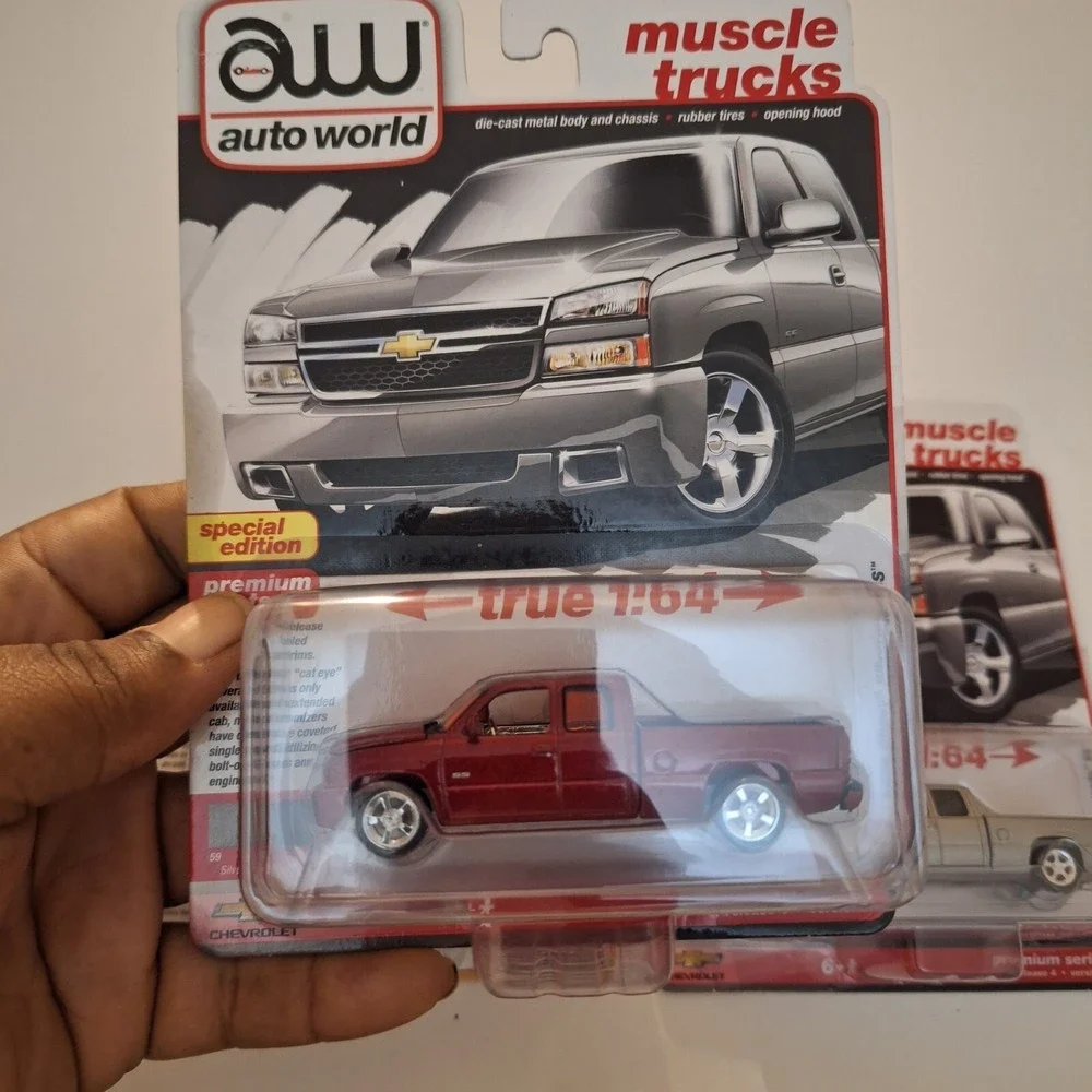 2024 AUTO WORLD Muscle Trucks 2006 Chevy Silverado SS Silver,Red + Ultra Red Lot